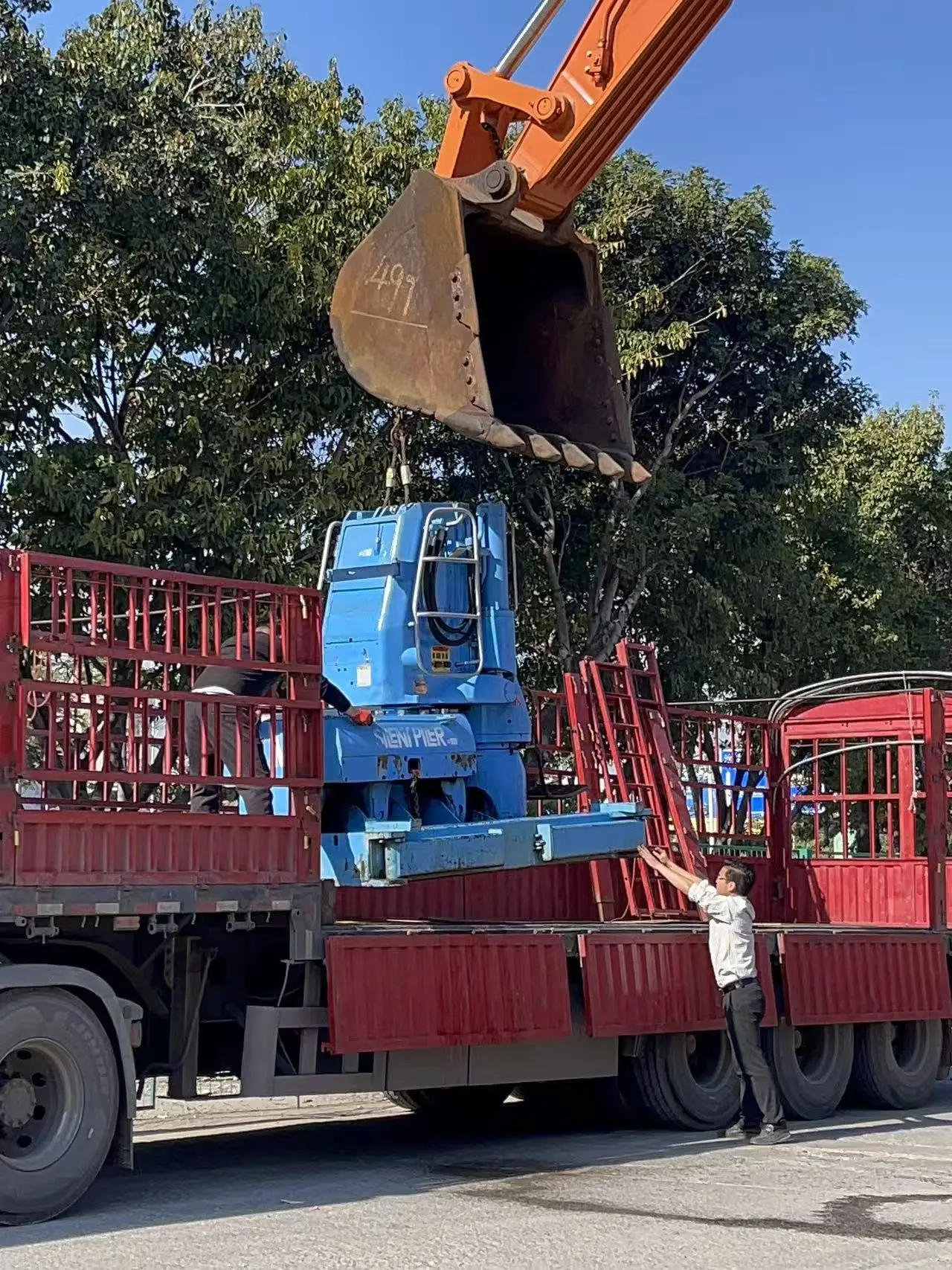 news-783-783 news-783-783