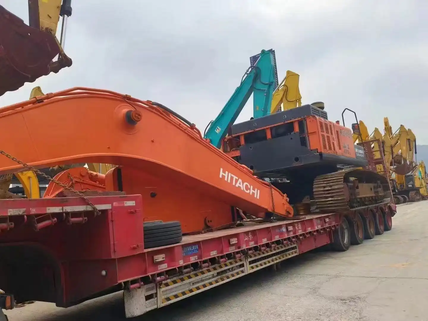 Why Choose a Hydraulic Excavator for Earthmoving?