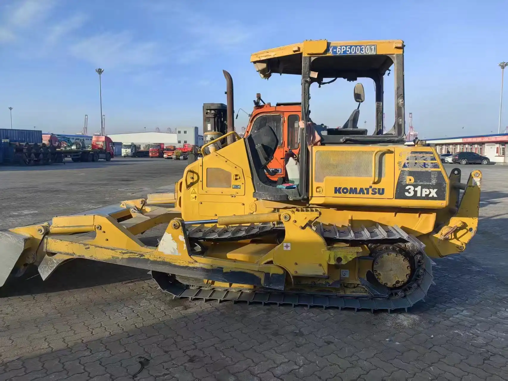 Watch Live Online, See Equipment from Home! Authentic Display, Reliable Viewing